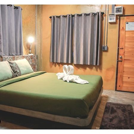 The Gallery Guest House Удон Тани Екстериор снимка
