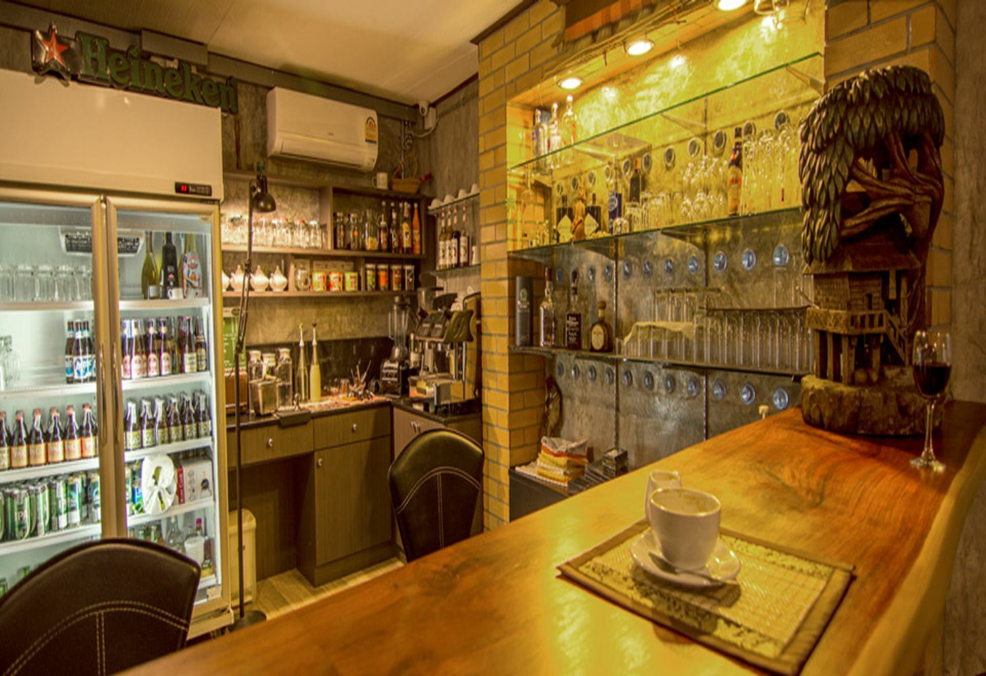 The Gallery Guest House Удон Тани Екстериор снимка